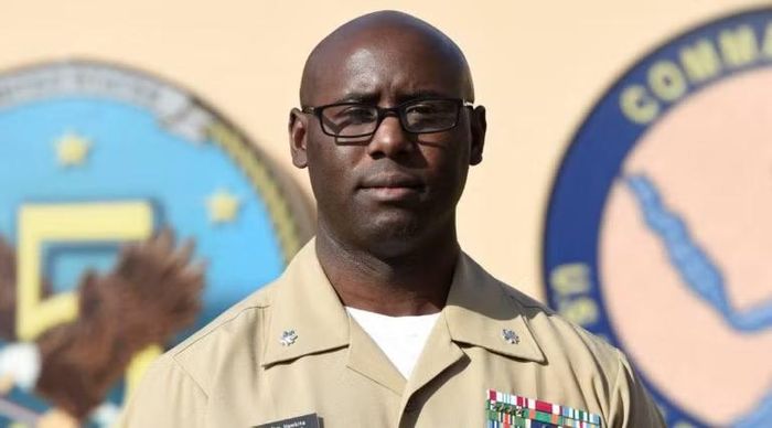 Trong khi đó, Đại tá Tim Hawkins, phát ngôn viên Bộ Tư lệnh Trung tâm Mỹ (CENTCOM), trước đó xác nhận một tàu lặn không người lái do lực lượng Mỹ vận hành đã gặp trục trặc khi khảo sát vùng biển trong khu vực, nhằm hỗ trợ các hoạt động tác chiến.