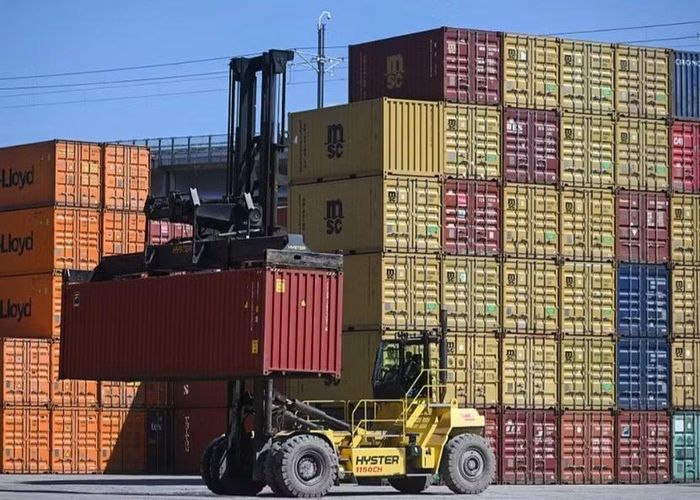 Bãi vận chuyển container ở Montreal, Canada