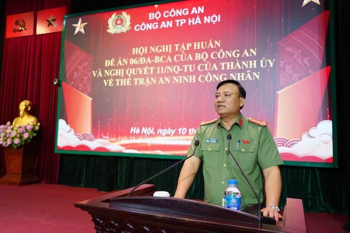 Đại tá Nguyễn Tiến Đạt, Ủy viên Ban Thường vụ Đảng ủy, Phó Giám đốc, Thủ trưởng Cơ quan An ninh điều tra CATP phát biểu khai mạc hội nghị.