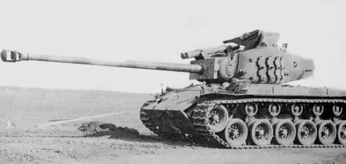 Xe tăng M46 về cơ bản vẫn là M26 được cải tiến, nhưng khả năng cơ động và độ tin cậy tốt hơn. Năm 1950, M46 trở thành chiếc xe tăng đầu tiên mang tên Patton, lấy tên tướng George S. Patton.