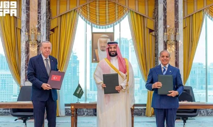 Hiệp ước Mecca được lãnh đạo Pakistan, Thổ Nhĩ Kỳ và Saudi Arabia ký vào tháng trước, nhằm tăng cường khả năng răn đe tập thể trước các hành động gây hấn.