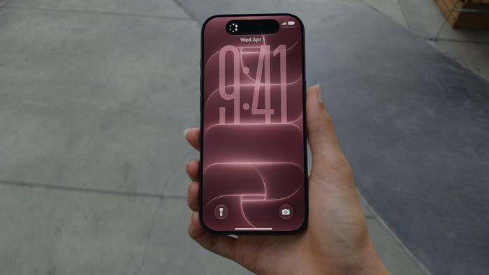  Chiếc iPhone 18 Pro của Táo khuyết. Ảnh: Apple. 