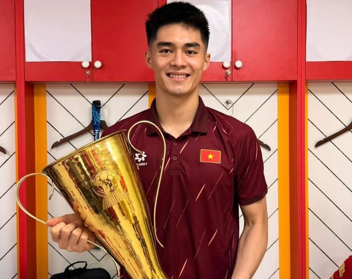 Ở tuổi 23, Trung Kiên đã hai lần vô địch ASEAN Cup. Ảnh: FBNV.