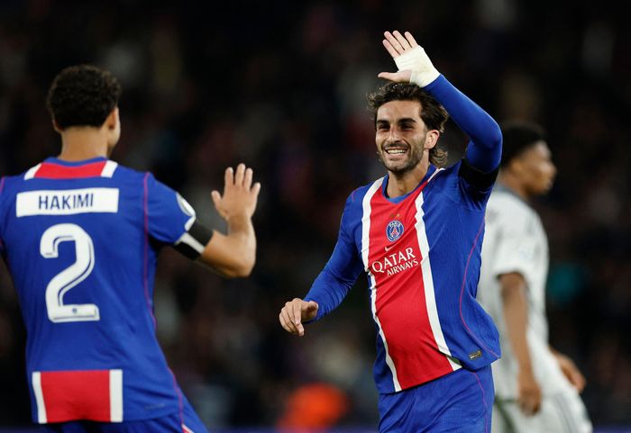 Ferran và Dembele ghi 5 trong 6 bàn của PSG trước Slovan Bratislava, nhưng câu chuyện không đơn giản chỉ là Barca đã bán nhầm người.