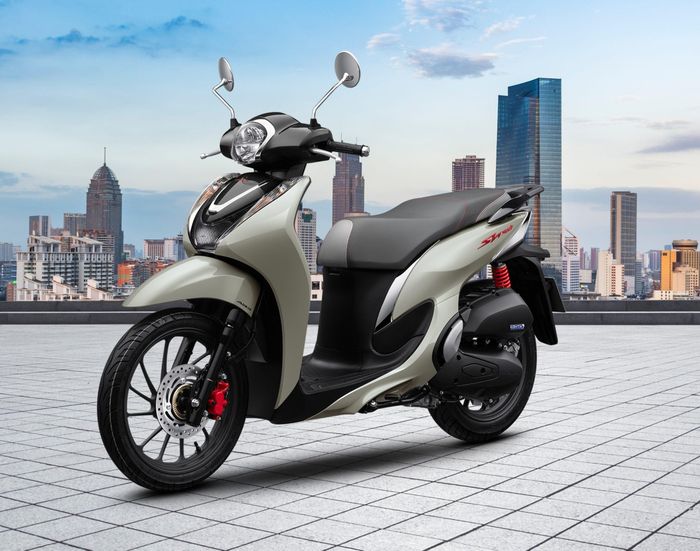  Tại Việt Nam, một chiếc Honda SH Mode có giá dao động 57,3-64 triệu đồng. Như vậy nếu so sánh nhanh, giá của một chiếc điện thoại gập Duo còn cao hơn bản tiêu chuẩn của SH Mode. SH Mode được trang bị động cơ xăng 4 kỳ, một xy lanh, cho công suất khoảng 8,2 kW, mô men xoắn cực đại 11,7 Nm. Xe có mức tiêu thụ nhiên liệu khoảng 2,12 lít/100 km. Với giá bán 57,32 triệu đồng, SH Mode tiêu chuẩn là mẫu xe có giá bán dễ tiếp cận nhất trong dòng xe Honda SH tại Việt Nam. 