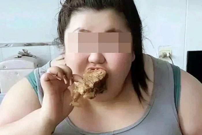  Nội dung mukbang cực đoan vẫn tìm cách xuất hiện dù đã bị siết quản lý. Ảnh: The Star. 