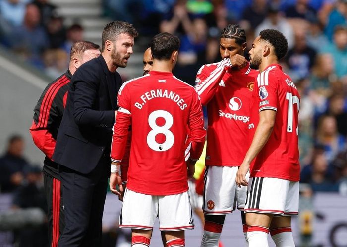  Việc góp mặt ở Champions League khiến đoàn quân của HLV Carrick đối mặt nhiều áp lực. Ảnh: Reuters.