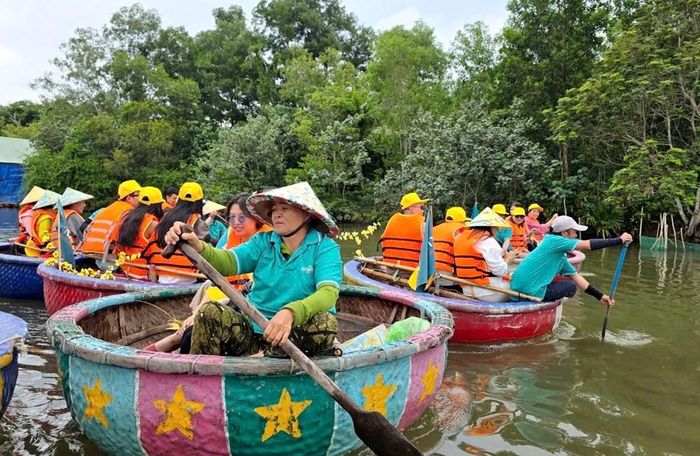 Du khách ưa chuộng những điểm đến biết tạo ra cảm giác kết nối, bản sắc, sự an toàn, thời gian chất lượng và những ký ức riêng biệt. Ảnh: HOÀNG PHÚ
