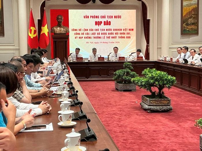 Toàn cảnh họp báo công bố Lệnh của Chủ tịch nước về 15 luật