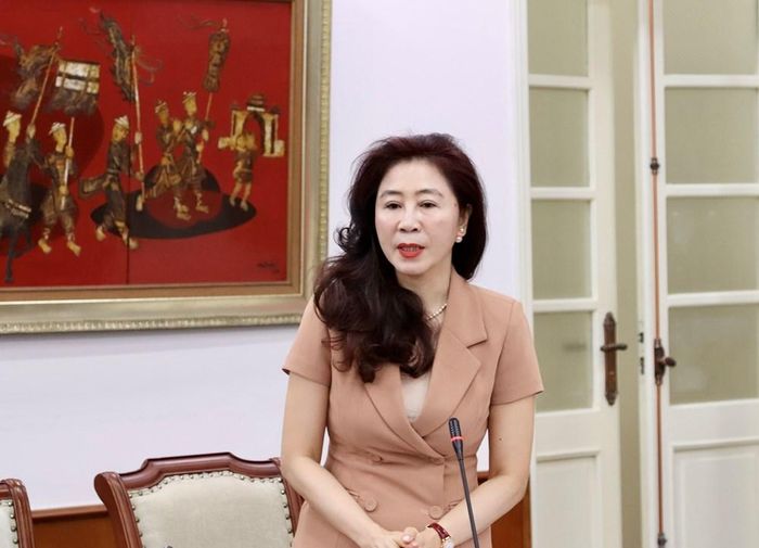 Cục trưởng Cục Di sản văn hóa Lê Thị Thu Hiền - Phó Trưởng ban Thường trực Ban Soạn thảo, Tổ trưởng Tổ Biên tập phát biểu