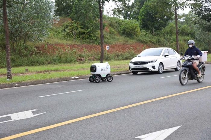 Thử nghiệm robot giao hàng tại Khu công nghệ cao Hòa Lạc