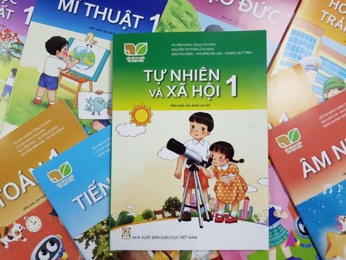 Lập tổ công tác phản ứng nhanh điều phối SGK