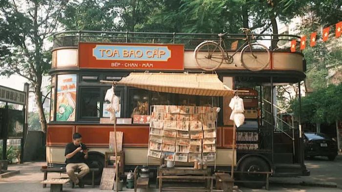 Phường Ba Đình cũng đang hình thành hệ sinh thái kết nối các điểm di tích và sản phẩm công nghiệp văn hóa, từng bước hình thành Trung tâm công nghiệp văn hóa của phường.