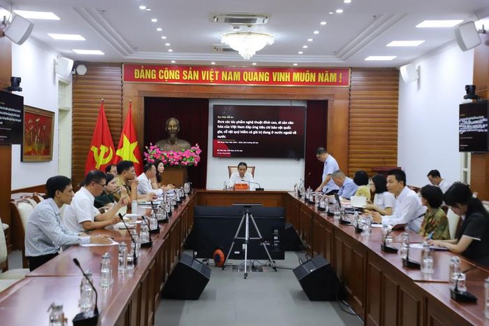 Thứ trưởng Hoàng Đạo Cương (giữa) và các chuyên gia Bộ VH, TT&DL trong buổi làm việc. Ảnh: https://bvhttdl.gov.vn