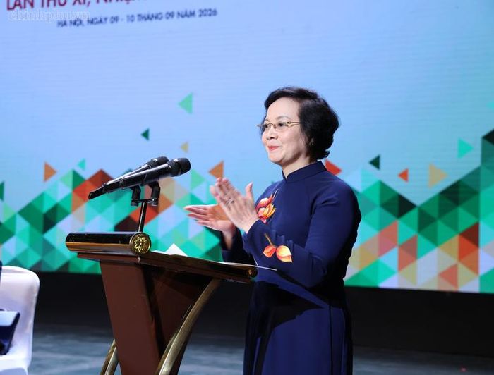 Phó Thủ tướng chúc Hội Kiến trúc sư Việt Nam ngày càng phát triển, đoàn kết, sáng tạo, chuyên nghiệp, đóng góp thiết thực cho đất nước trong kỷ nguyên mới - Ảnh: chinhphu.vn/Thu Giang