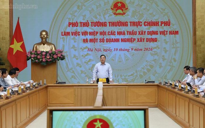 Phó Thủ tướng Thường trực yêu cầu doanh nghiệp tăng cường tính tự quản, kỷ cương, tuân thủ pháp luật và đạo đức nghề nghiệp - Ảnh: chinhphu.vn/Phương Nguyên