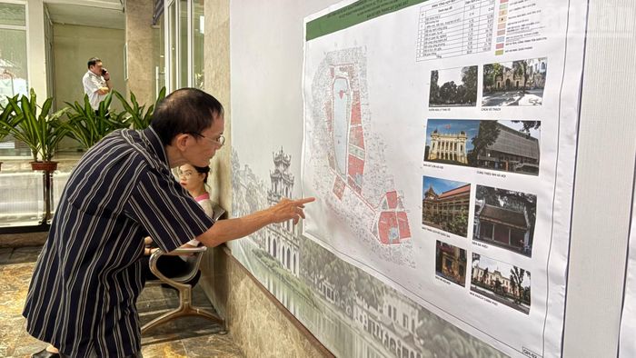 Các tài liệu được công khai tại Trung tâm Thông tin Triển lãm Hà Nội, số 93 phố Đinh Tiên Hoàng; Phố sách Hà Nội và trụ sở Ủy ban nhân dân phường Hoàn Kiếm.