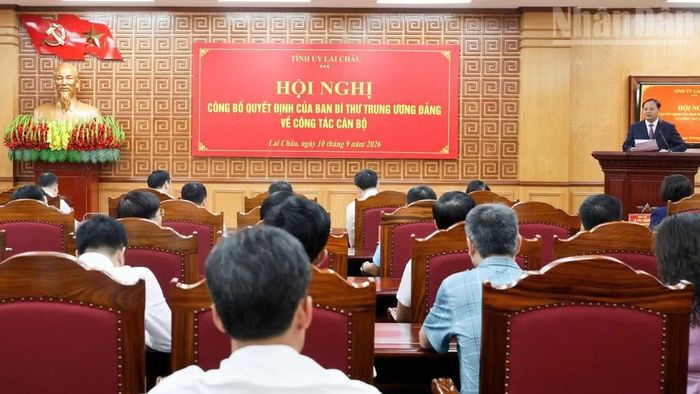Các đại biểu dự hội nghị công bố quyết định của Ban Bí thư về công tác cán bộ. (Ảnh: Trần Tuấn)
