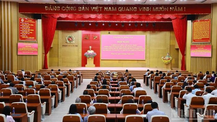 Quang cảnh hội nghị. (Ảnh: THIÊN VƯƠNG)