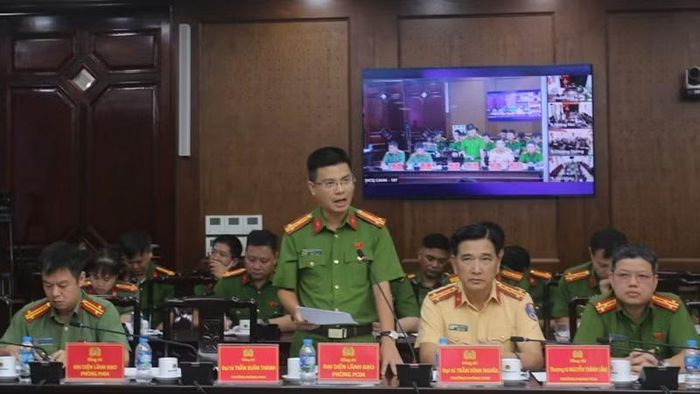Đại diện các đơn vị phát biểu. (Ảnh: Công an Hà Nội)