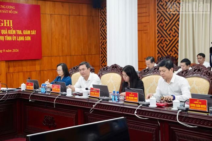Các đồng chí Thường trực Tỉnh ủy Lạng Sơn. (Ảnh: QUỐC ĐẠT)