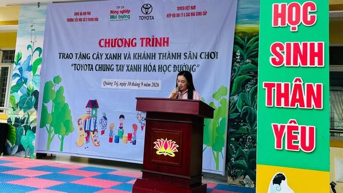 Đại diện Công ty Ô-tô Toyota Việt Nam phát biểu. (Ảnh: ANH TÚ)