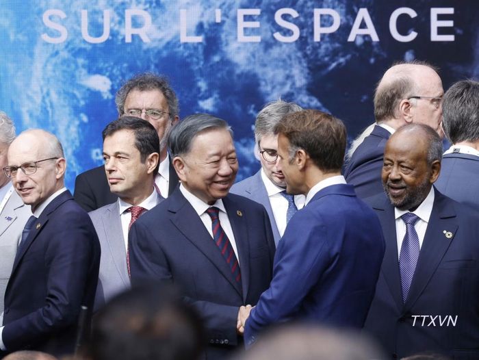 Tổng Bí thư, Chủ tịch nước Tô Lâm và Tổng thống Cộng hòa Pháp Emmanuel Macron. (Ảnh: TTXVN)