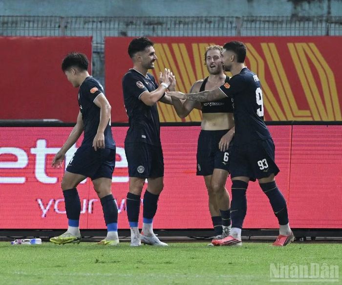 Công an Hà Nội tìm được bàn thắng quan trọng.