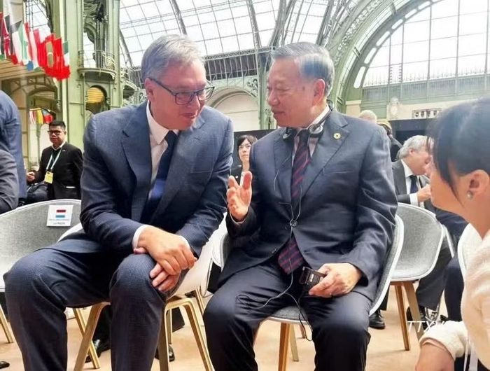 Tổng Bí thư, Chủ tịch nước Tô Lâm và Tổng thống Serbia Aleksandar Vucic tham dự hội nghị. (Ảnh: TTXVN)