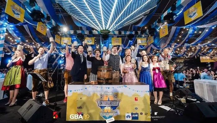 Sắc màu văn hóa đa dạng, sôi động trong Lễ hội GBA Oktoberfest Việt Nam 2025 tại Hà Nội. (Ảnh: BTC)