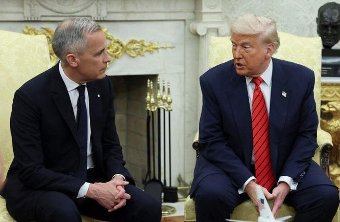 Thủ tướng Canada Mark Carney và Tổng thống Mỹ Donald Trump trong cuộc gặp tại Nhà Trắng, tháng 5-2025. Ảnh: Reuters