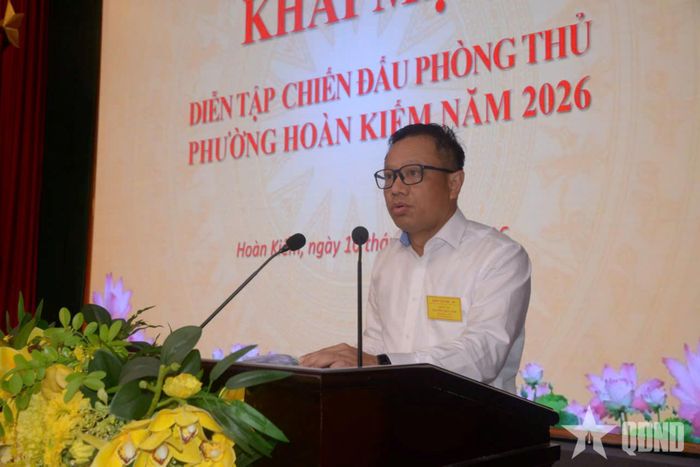  Đồng chí Nguyễn Trúc Anh, Thành ủy viên, Bí thư Đảng ủy phường Hoàn Kiếm (TP Hà Nội) phát biểu khai mạc diễn tập.  