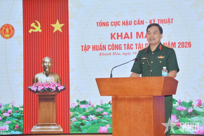 Thiếu tướng Nguyễn Trọng Thiện, Phó chủ nhiệm Tổng cục Hậu cần - Kỹ thuật phát biểu khai mạc hội nghị.
