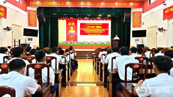Toàn cảnh lễ ký kết thi đua. 