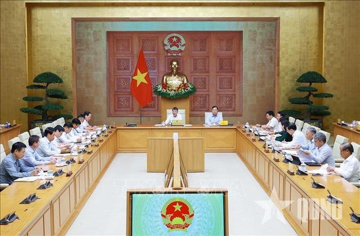  Thủ tướng Lê Minh Hưng chủ trì cuộc họp về dự án Luật sửa đổi, bổ sung một số điều của Luật Đấu thầu; Luật Đầu tư; Luật Phát triển doanh nghiệp nhỏ và vừa. 