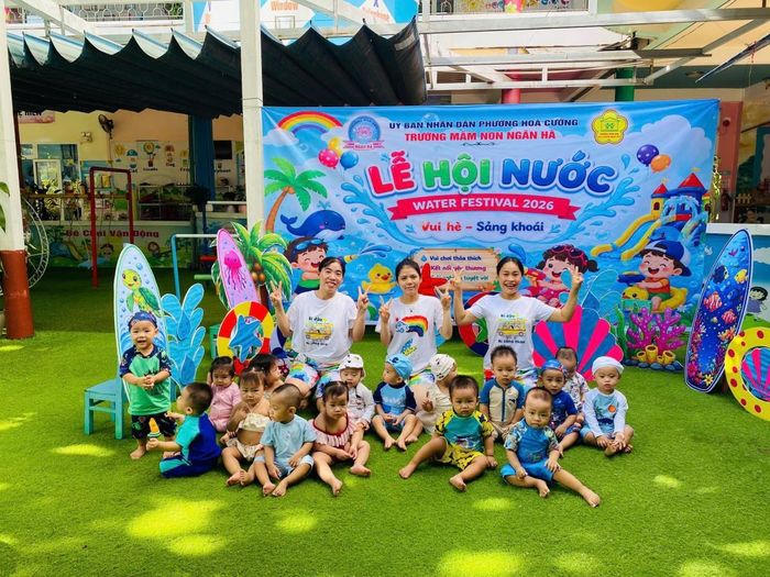 Giáo viên mầm non cần kiên nhẫn, yêu thương và tôn trọng sự khác biệt của từng trẻ trong quá trình chăm sóc, giáo dục.