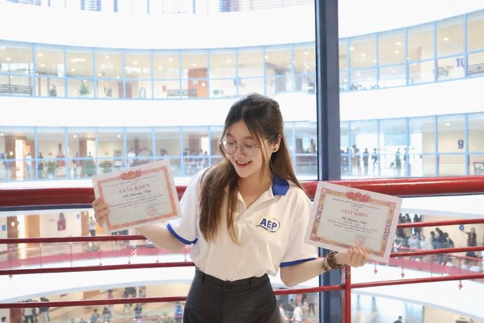 Thành tích của Phương Thảo được ghi nhận qua các hoạt động học tập, nghiên cứu khoa học và phong trào sinh viên.