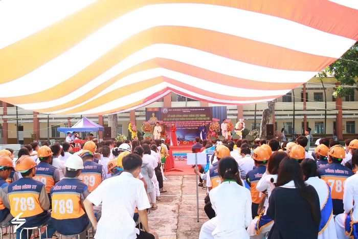  Thông báo của Trường THPT Tam Phú khẳng định thông tin lan truyền trên mạng về vận động tài trợ là không đúng 