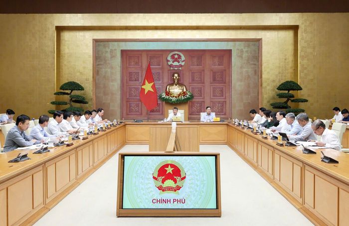  Thủ tướng Lê Minh Hưng chủ trì cuộc làm việc với các bộ, ngành, cơ quan liên quan về 4 dự án luật, ngày 10-9. Ảnh: VIẾT CHUNG 