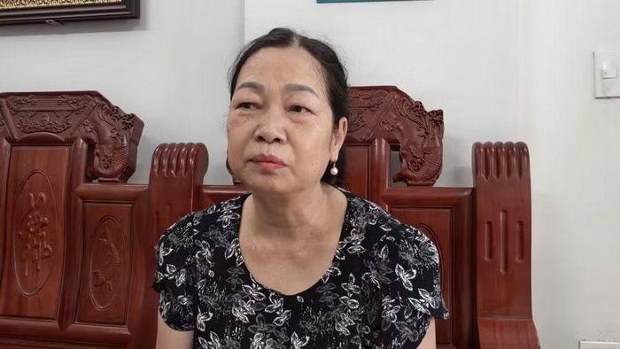 Bà Trần Thị Thủy phản ánh sự việc với phóng viên.