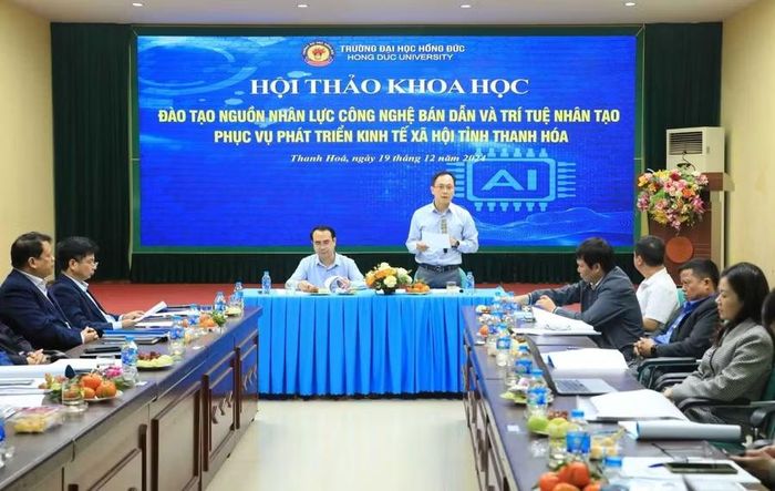 Hội thảo khoa học đào tạo nguồn nhân lực công nghệ bán dẫn và trí tuệ nhân tạo phục vụ kinh tế xã hội tỉnh Thanh Hóa do Trường Đại học Hồng Đức tổ chức.