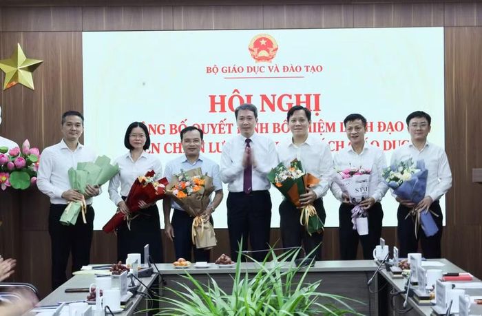 Viện Chiến lược và Chính sách Giáo dục hiện có Viện trưởng và 5 Phó Viện trưởng.