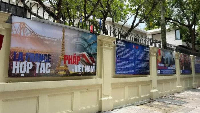 Một góc Đại sứ quán Pháp tại Hà Nội. (Ảnh: Ngọc Anh)