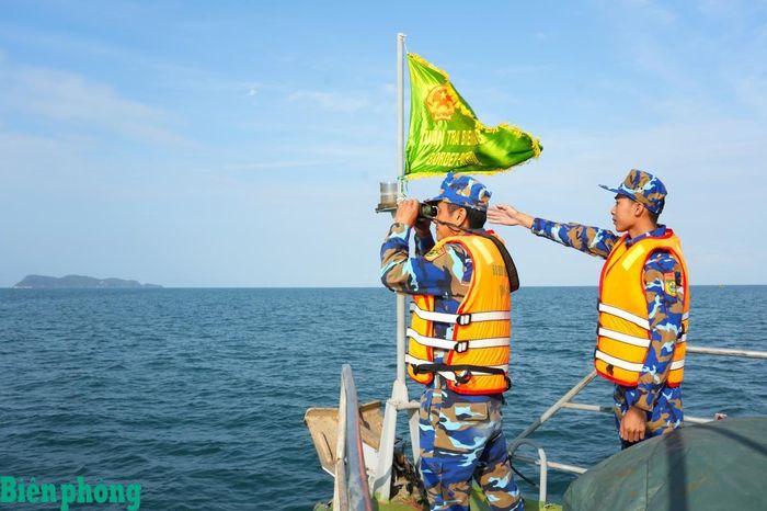 Hải đội Biên phòng 1, Bộ đội Biên phòng tỉnh Cà Mau tuần tra bảo vệ vững chắc chủ quyền biển, đảo trên địa bàn tỉnh. Ảnh: Hoàng Tá
