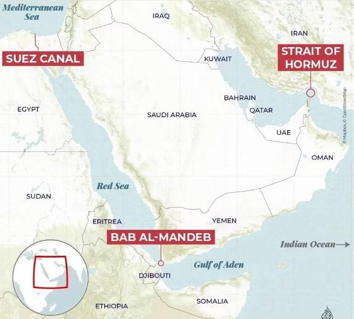  Biển Đỏ với eo biển Bab al-Mandeb cũng đang gặp gián đoạn do chiến sự giữa Houthi và Ả Rập Xê Út. ﻿Đồ họa: Al Jazeera 