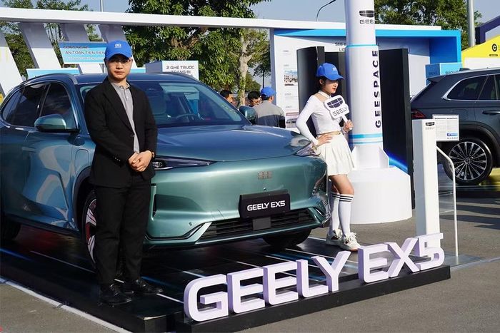 Mẫu xe Geely EX5 nhập khẩu từ Trung Quốc.