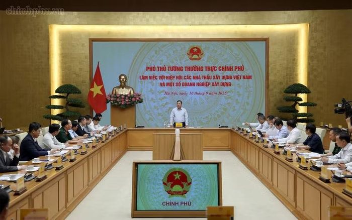 Phó Thủ tướng Thường trực Phạm Gia Túc làm việc với Hiệp hội Các nhà thầu xây dựng Việt Nam và một số doanh nghiệp xây dựng - Ảnh: CP