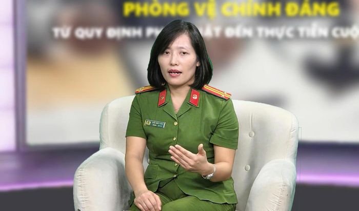 Trung tá, TS. Đỗ Hải Yến Giảng viên chính Khoa Luật, Học viện Cảnh sát nhân dân phát biểu tại Tọa đàm. 
