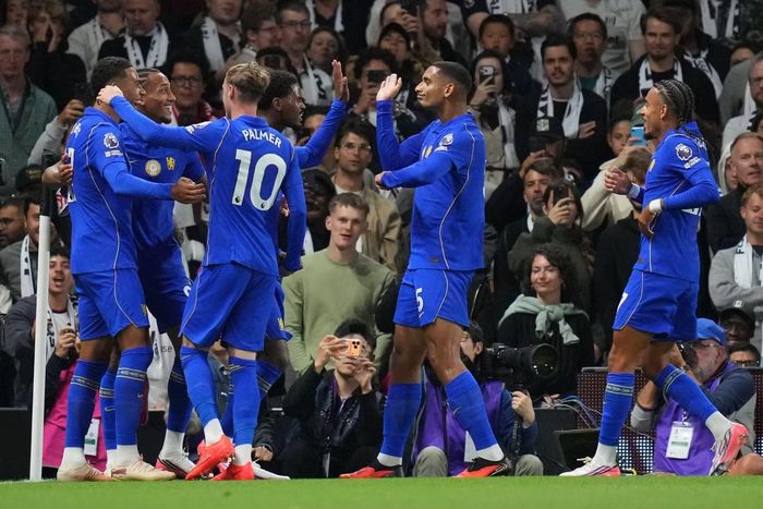Chelsea đã bùng nổ trên hàng công