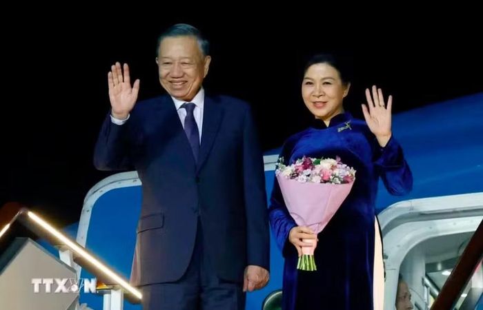 Lễ tiễn Tổng Bí thư, Chủ tịch nước Tô Lâm và Phu nhân tại sân bay Vnukovo. Ảnh: TTXVN